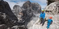 Die Kulisse der Felsgipfel ist gewaltig und regt immer wieder zum Staunen an. Foto: Ralf Gantzhorn